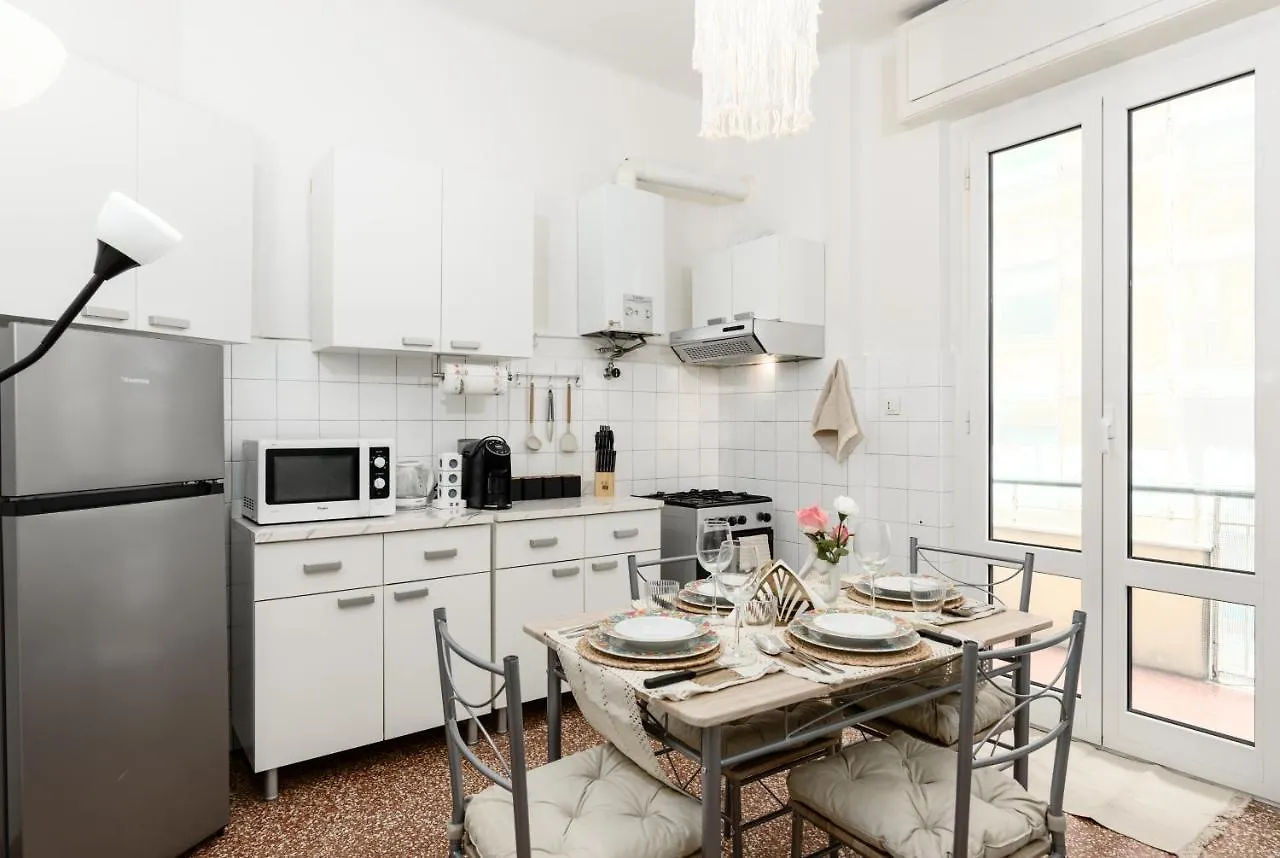 City Center 8'Minutes! Free Wi-Fi & Netflix 'Simona'S Retreat' By Tilo Genoa Apartment